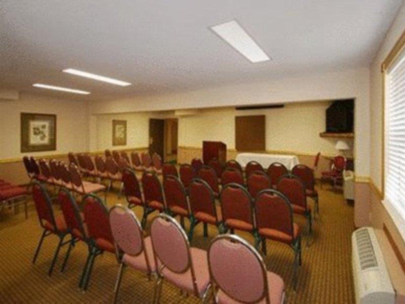 Quality Inn Airport Woodson Terrace Exteriér fotografie
